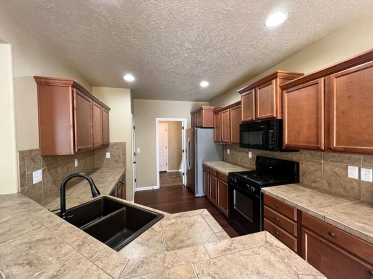 House for rent at 19701 Aspen Meadows Dr, Bend, OR 97702