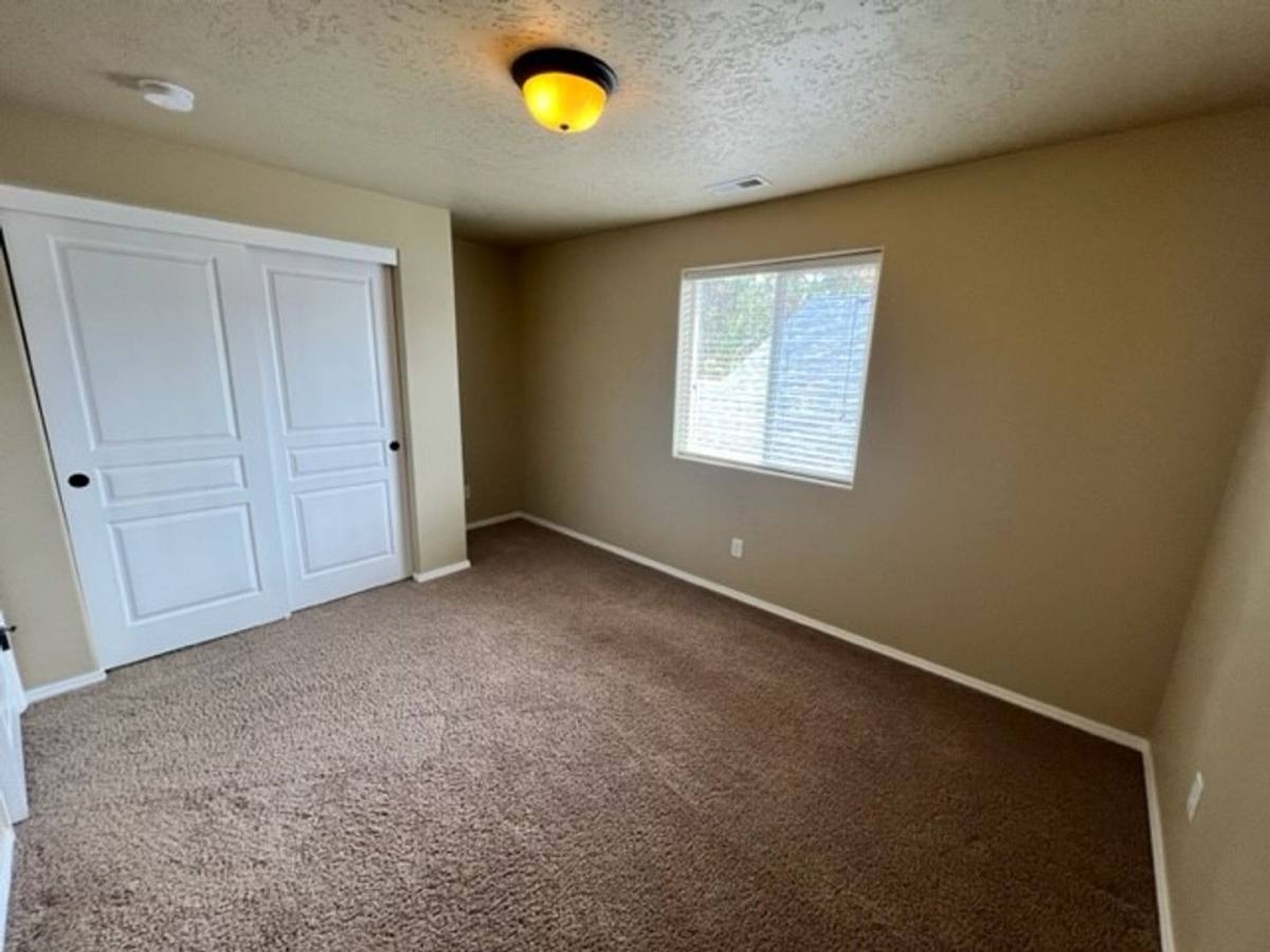House for rent at 19701 Aspen Meadows Dr, Bend, OR 97702