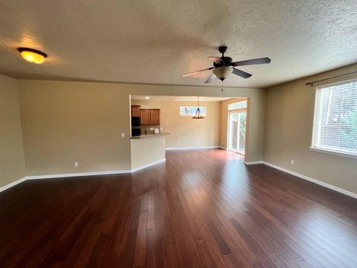 House for rent at 19701 Aspen Meadows Dr, Bend, OR 97702