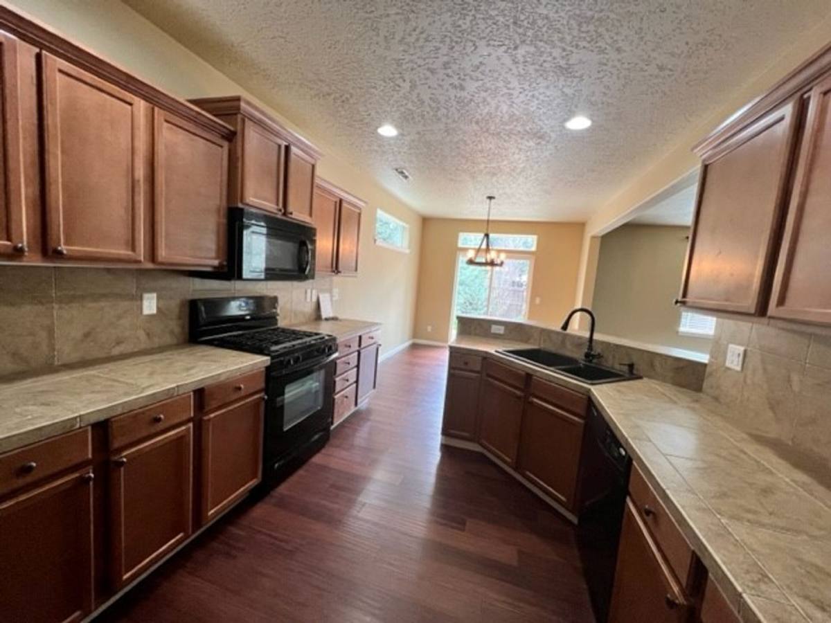 House for rent at 19701 Aspen Meadows Dr, Bend, OR 97702