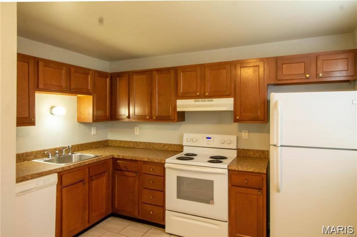 Apartment for rent at 313 317 Mount Everest Dr, Fenton, MO 63026