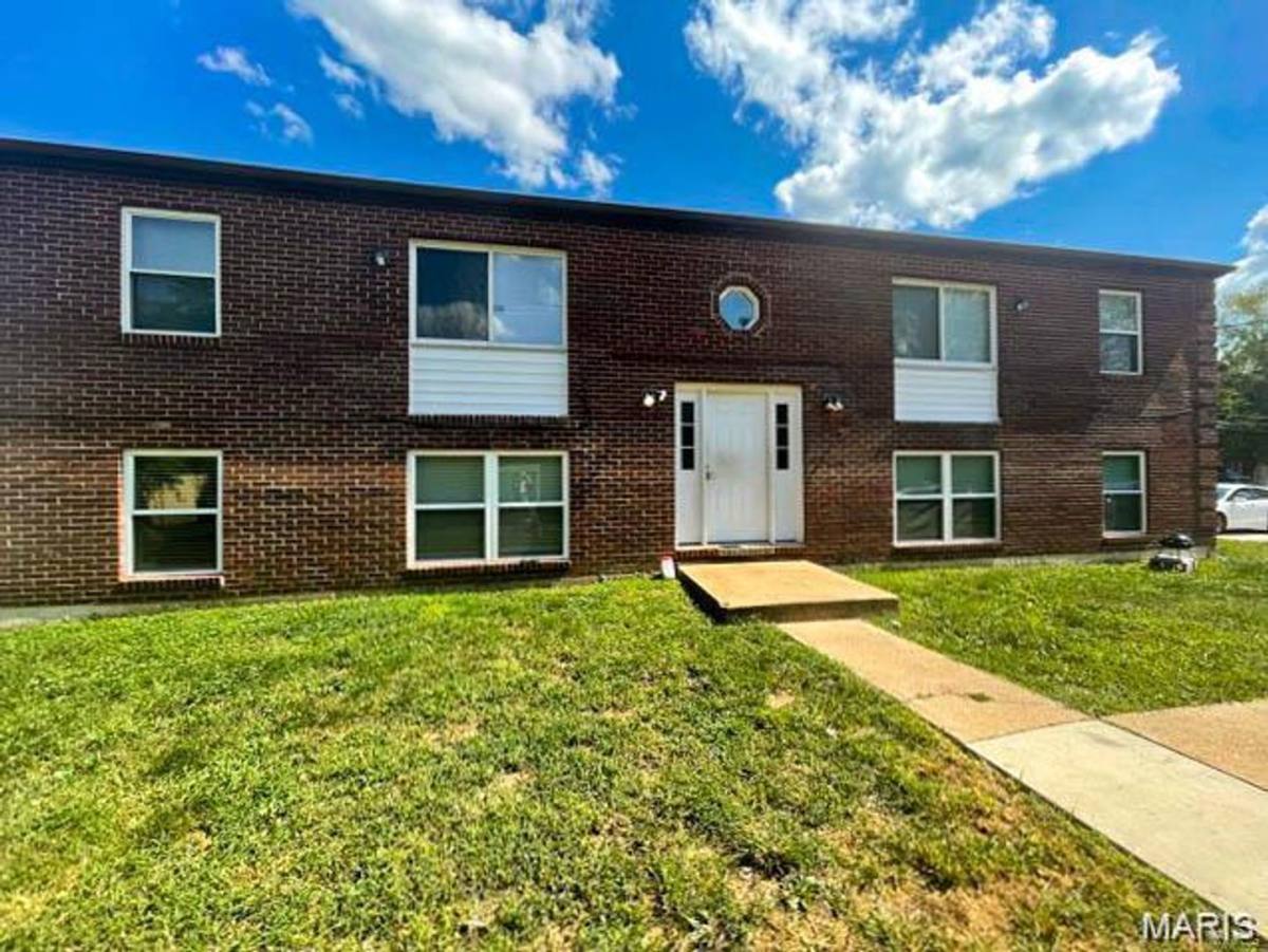 Apartment for rent at 313 317 Mount Everest Dr, Fenton, MO 63026