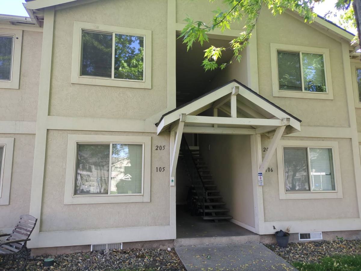 Apartment for rent at 1928 J St, Walla Walla, WA 99362