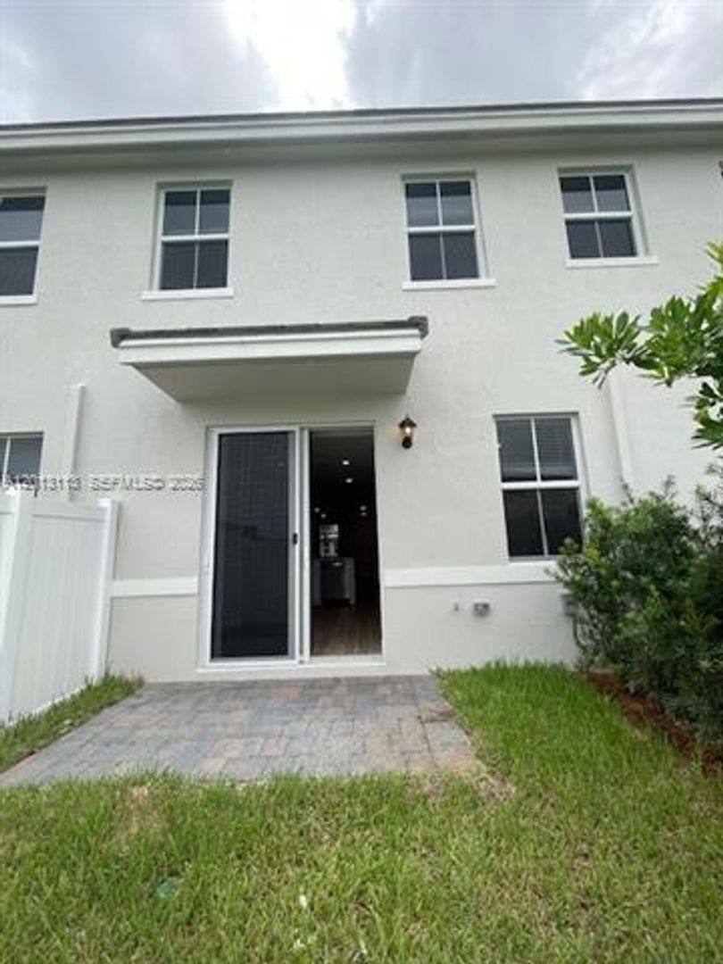 Townhouse for rent at 172 SW 171st Lane Th, Hollywood, FL 33027
