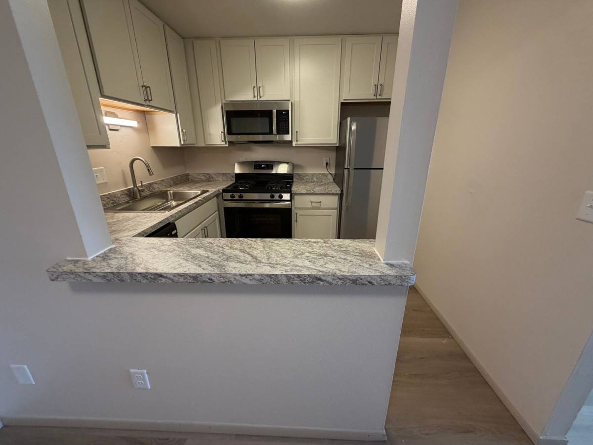 Apartment for rent at 1674 Shawano Ave, Green Bay, WI 54303