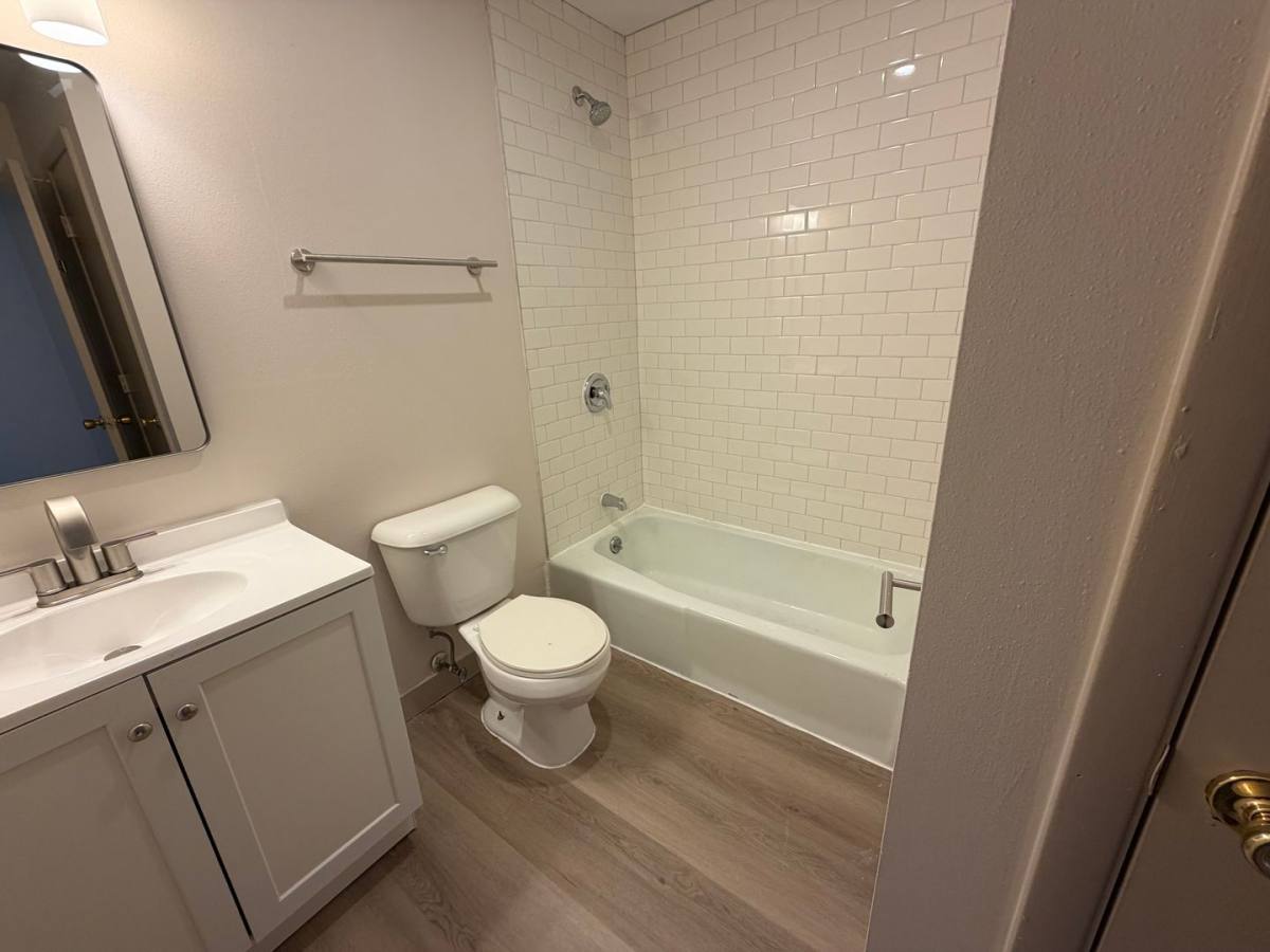Apartment for rent at 1674 Shawano Ave, Green Bay, WI 54303