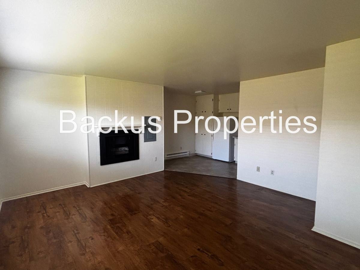 Apartment for rent at 940 Iverson St, Salinas, CA 93901