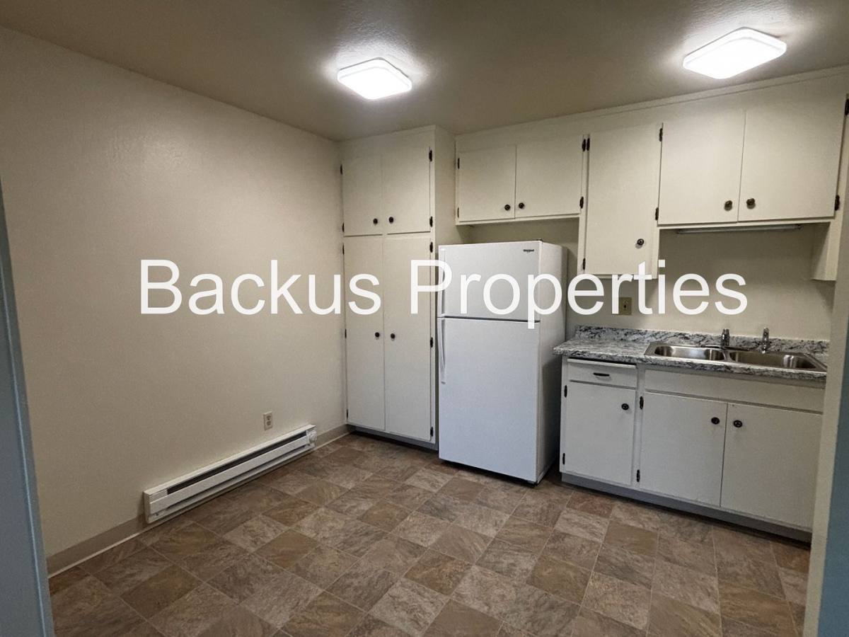 Apartment for rent at 940 Iverson St, Salinas, CA 93901