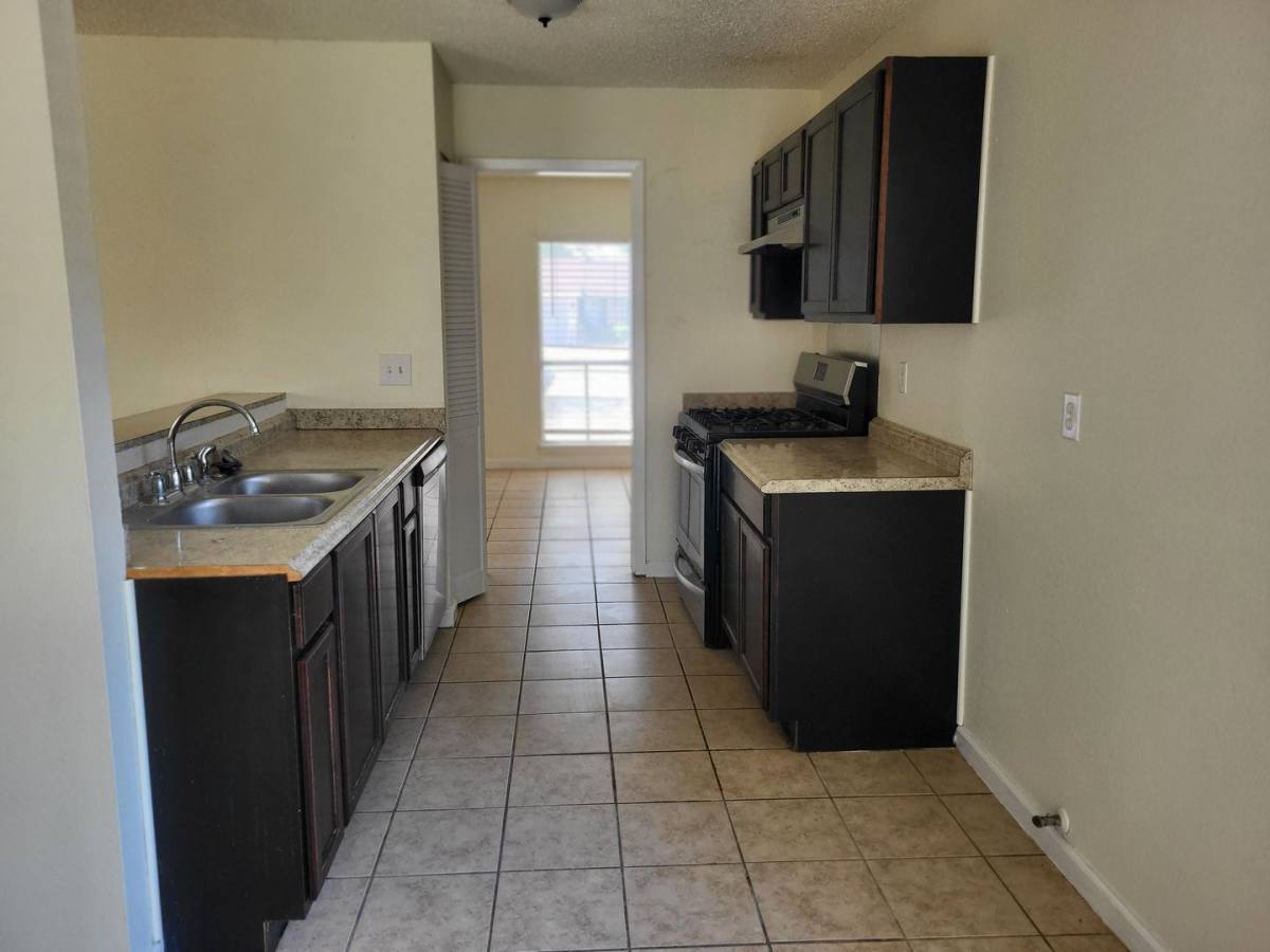 House for rent at 9483 Bowen Dr, San Antonio, TX 78250