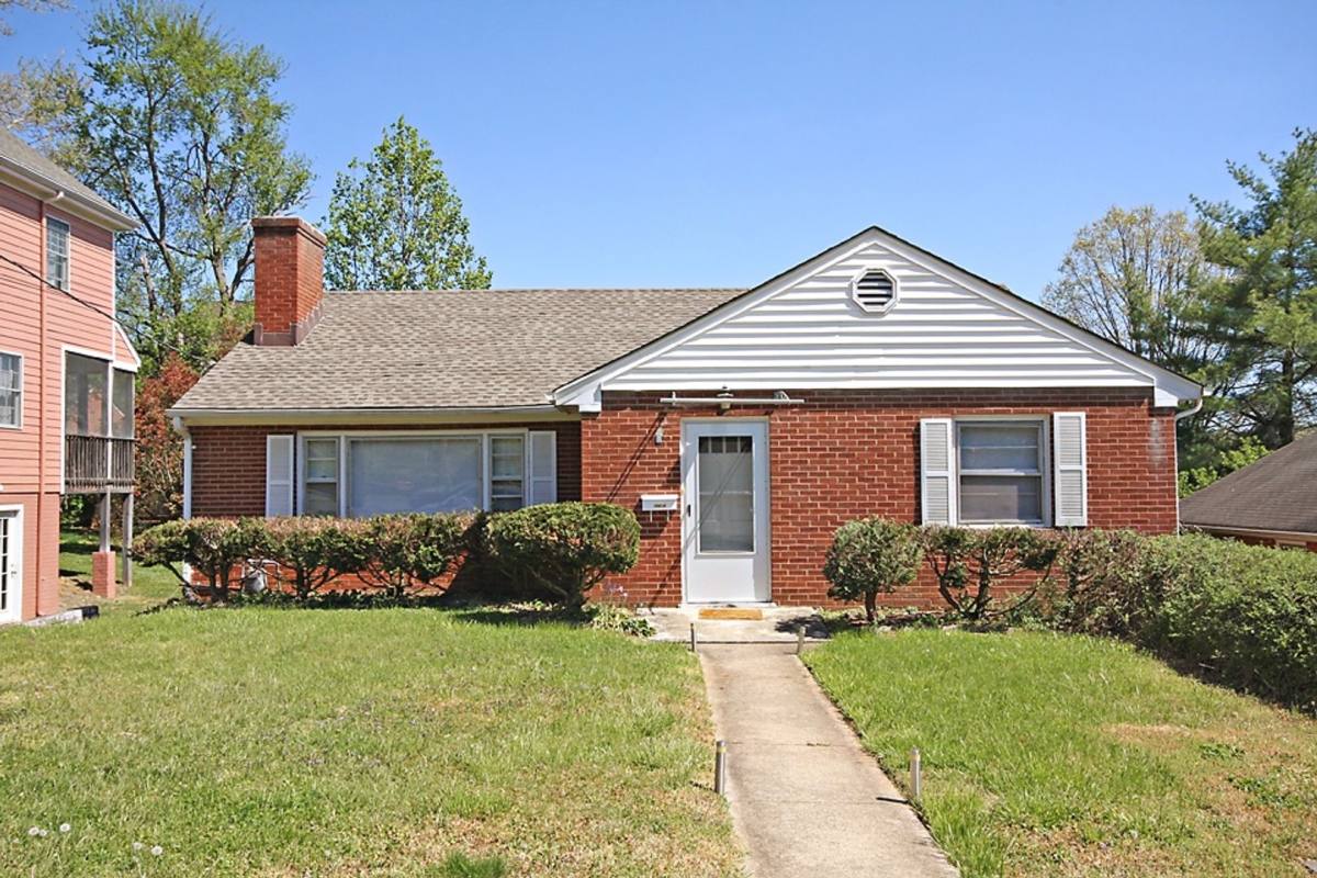 Apartment for rent at 706 Grove Ave, Charlottesville, VA 22903