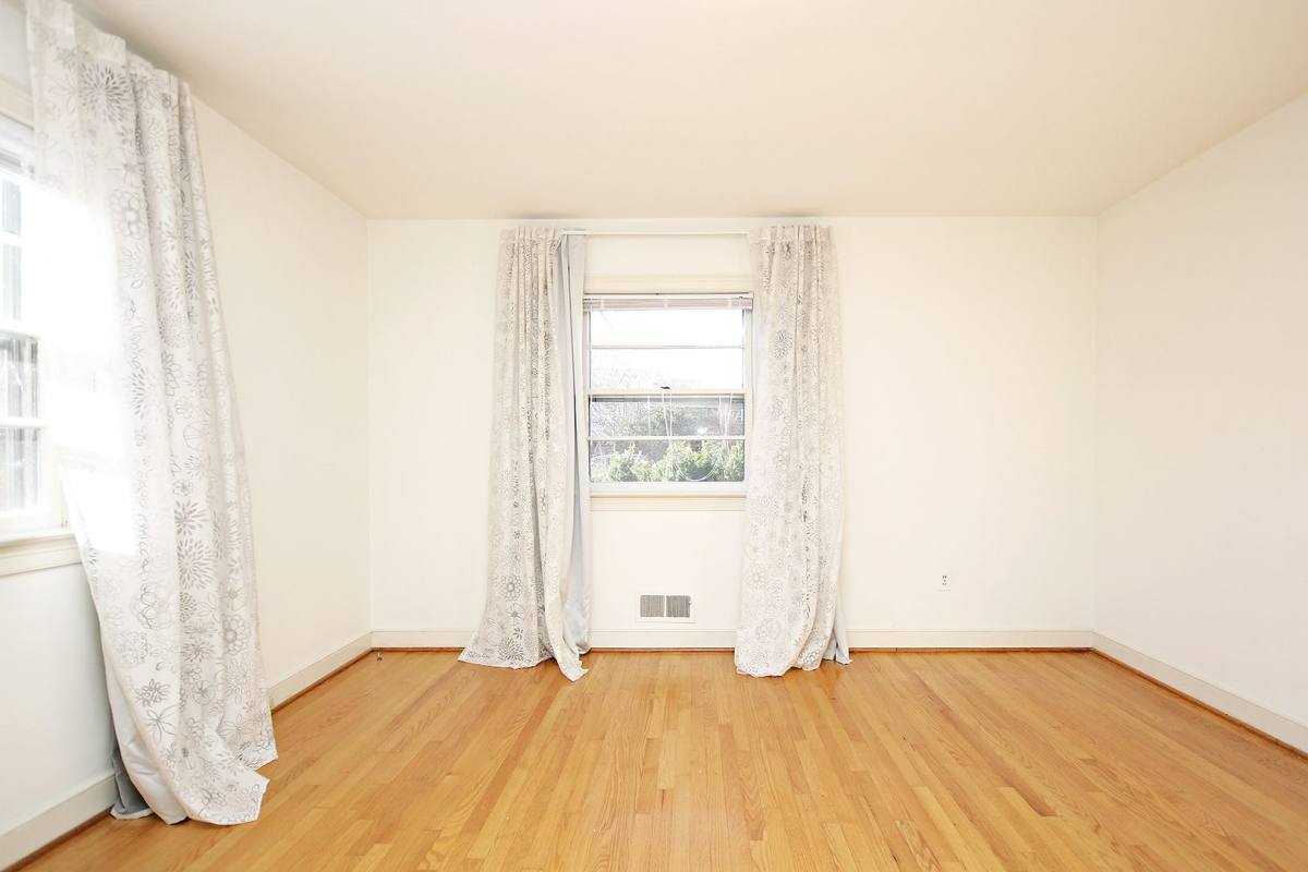 Apartment for rent at 706 Grove Ave, Charlottesville, VA 22903