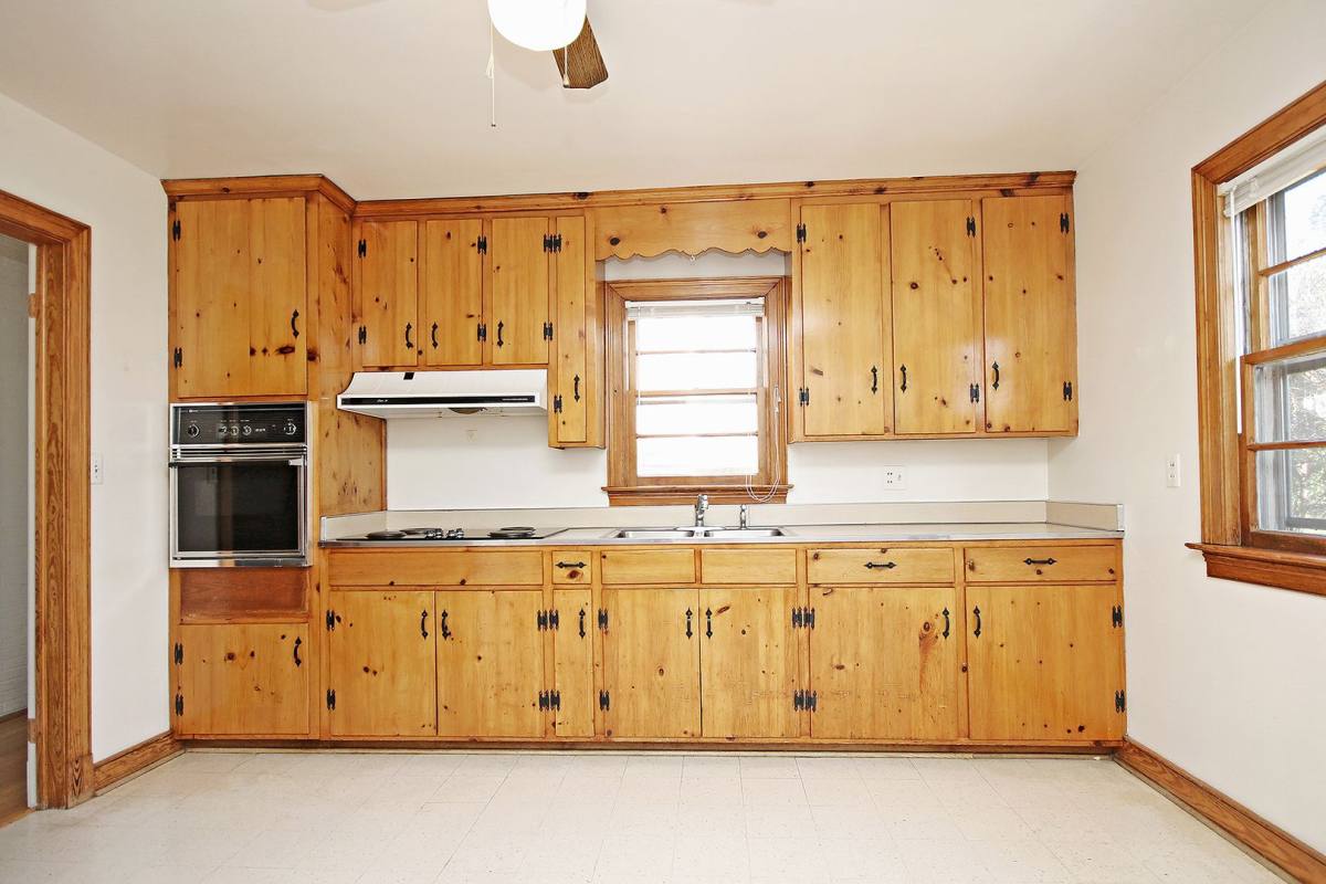 Apartment for rent at 706 Grove Ave, Charlottesville, VA 22903
