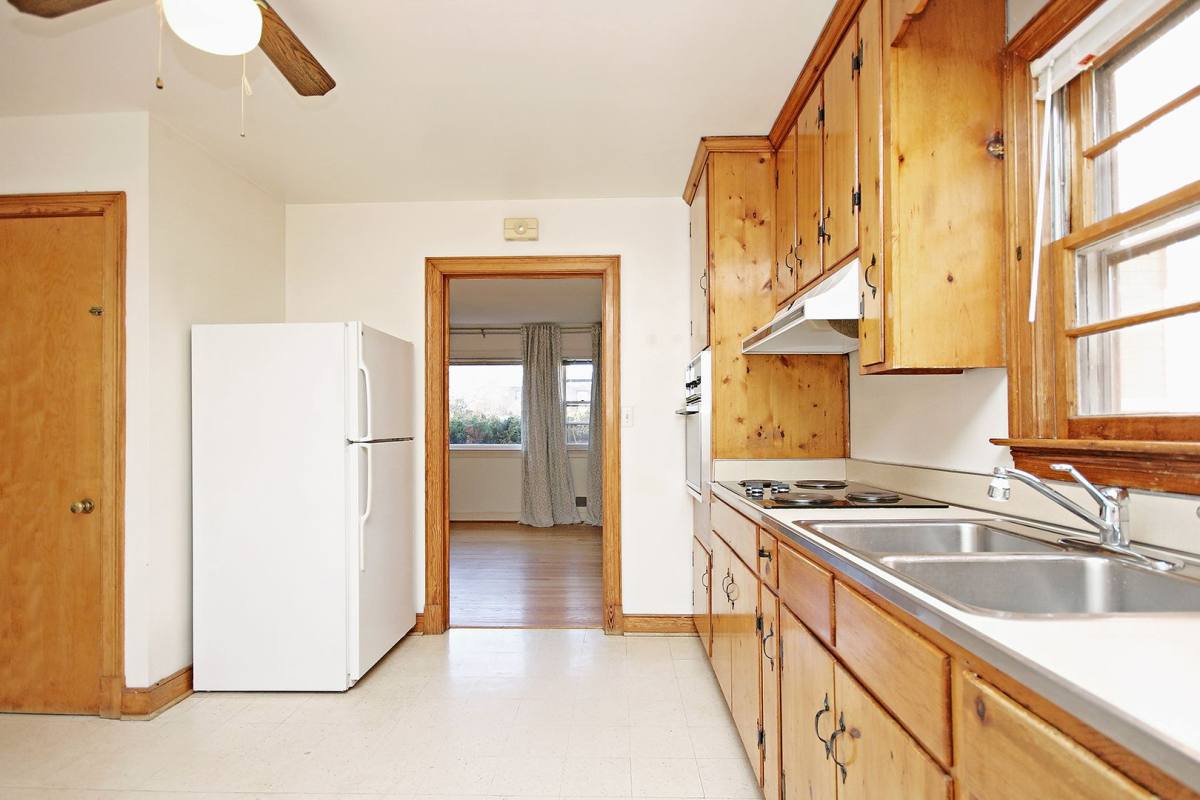 Apartment for rent at 706 Grove Ave, Charlottesville, VA 22903