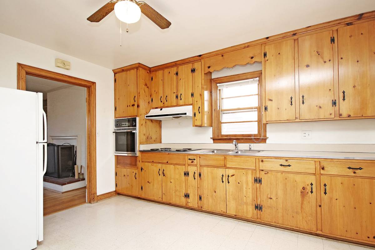 Apartment for rent at 706 Grove Ave, Charlottesville, VA 22903