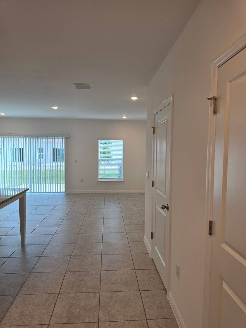 Townhouse for rent at 3596 Summit View Way, Lakeland, FL 33803