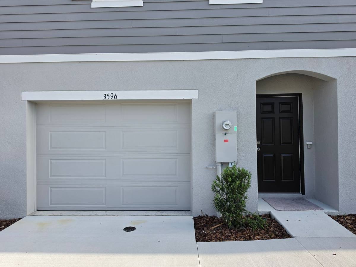 Townhouse for rent at 3596 Summit View Way, Lakeland, FL 33803