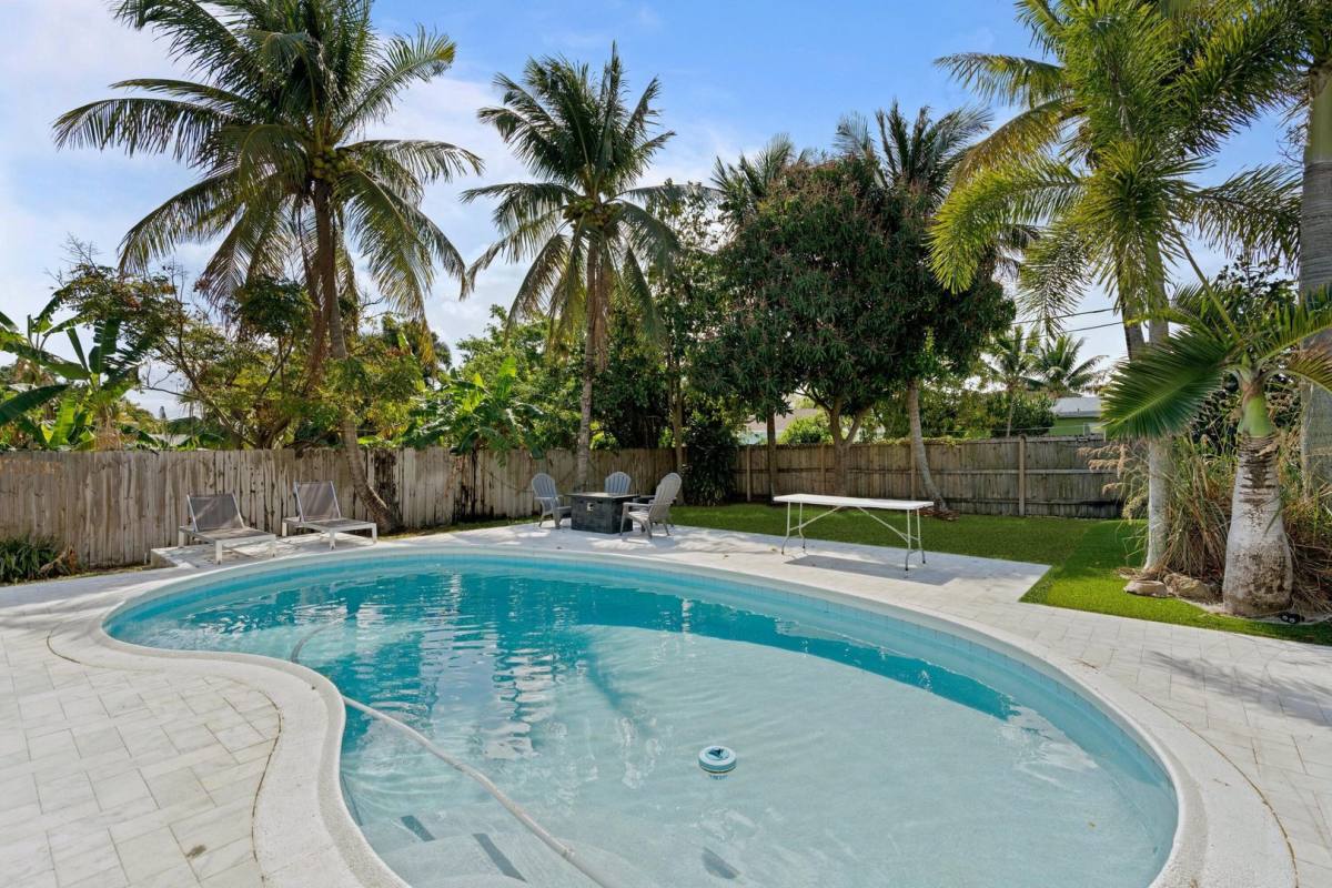 House for rent at 226 SW 13th Ave, Boynton Beach, FL 33435