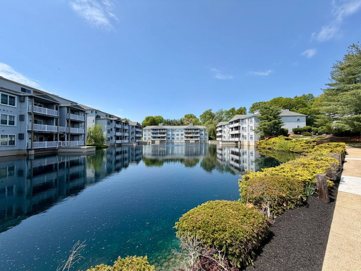 Condo for rent at 401 Waters Edge Dr, Newark, DE 19702