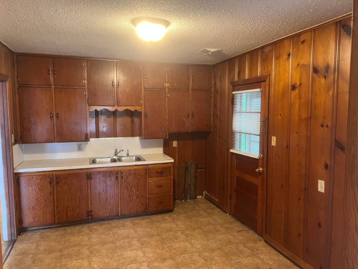 House for rent at 1305 Clifton St, Conway, AR 72034