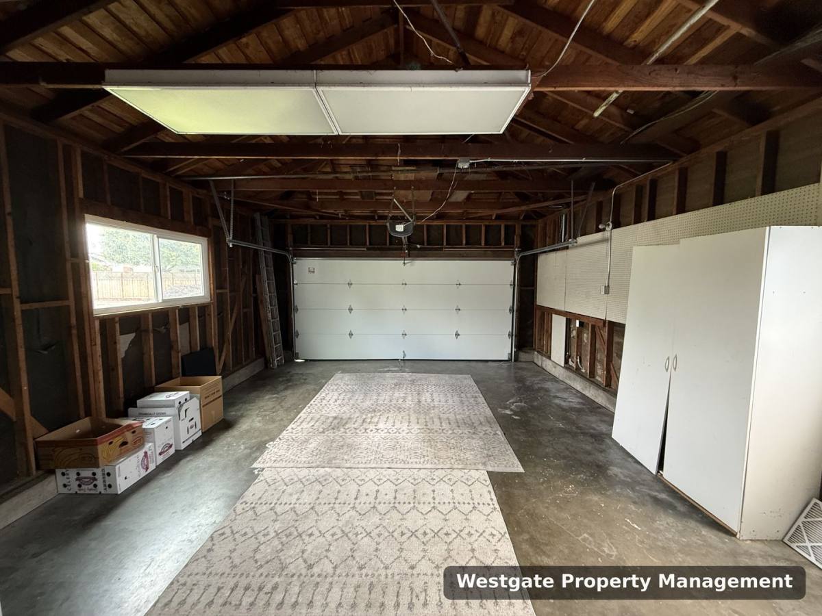House for rent at 1729 Kearny St, Petaluma, CA 94954