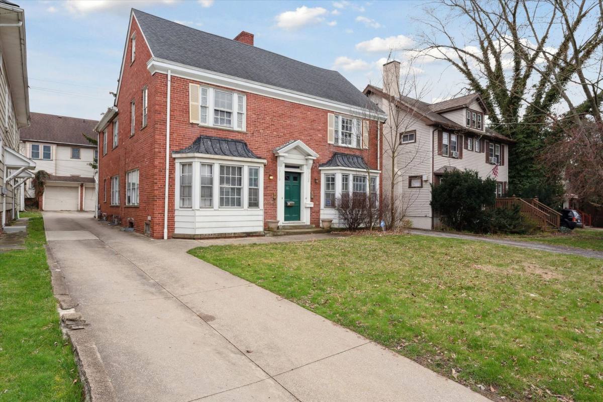 Apartment for rent at 13108 Cedar Rd, Cleveland, OH 44118