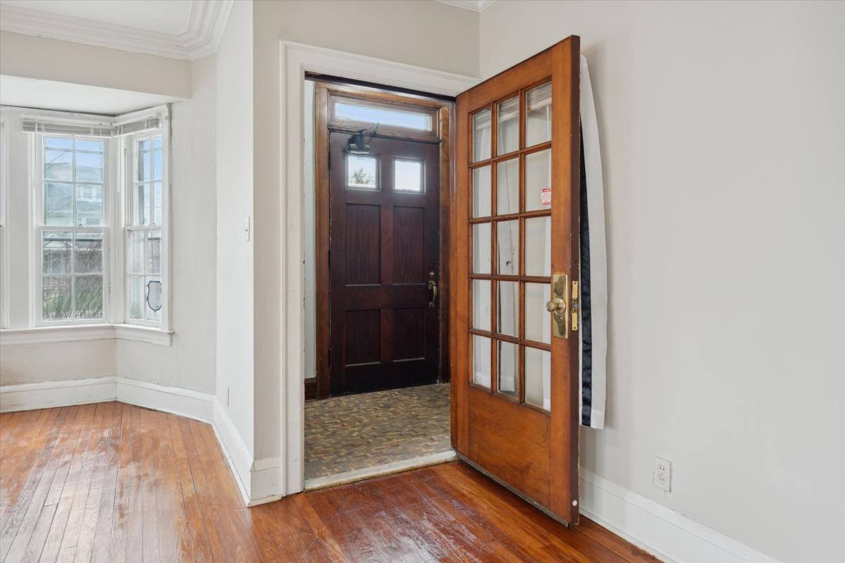 Apartment for rent at 13108 Cedar Rd, Cleveland, OH 44118