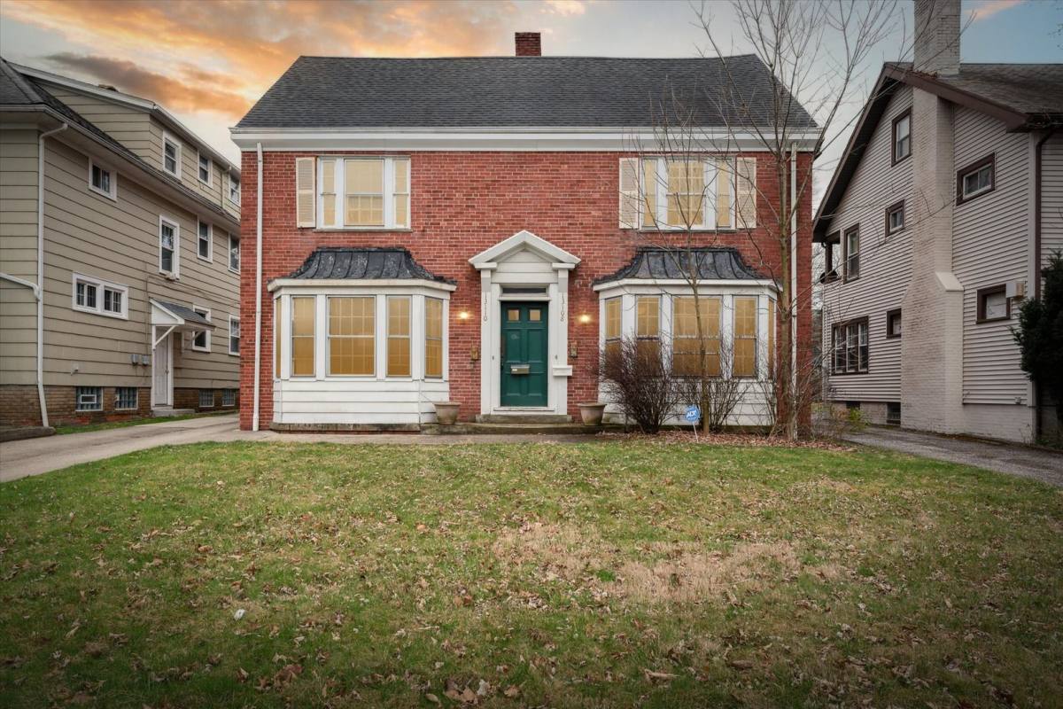 Apartment for rent at 13108 Cedar Rd, Cleveland, OH 44118