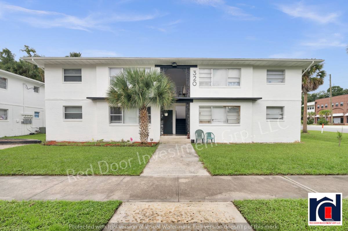 Apartment for rent at 312 W Howry Ave, Deland, FL 32720