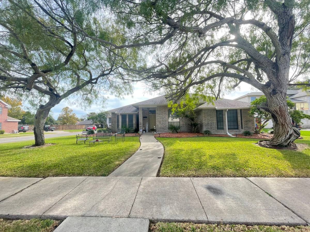House for rent at 300 Long Point Dr, Portland, TX 78374