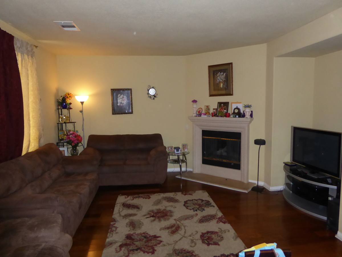 House for rent at 19804 Alyssa Dr, Newhall, CA 91321