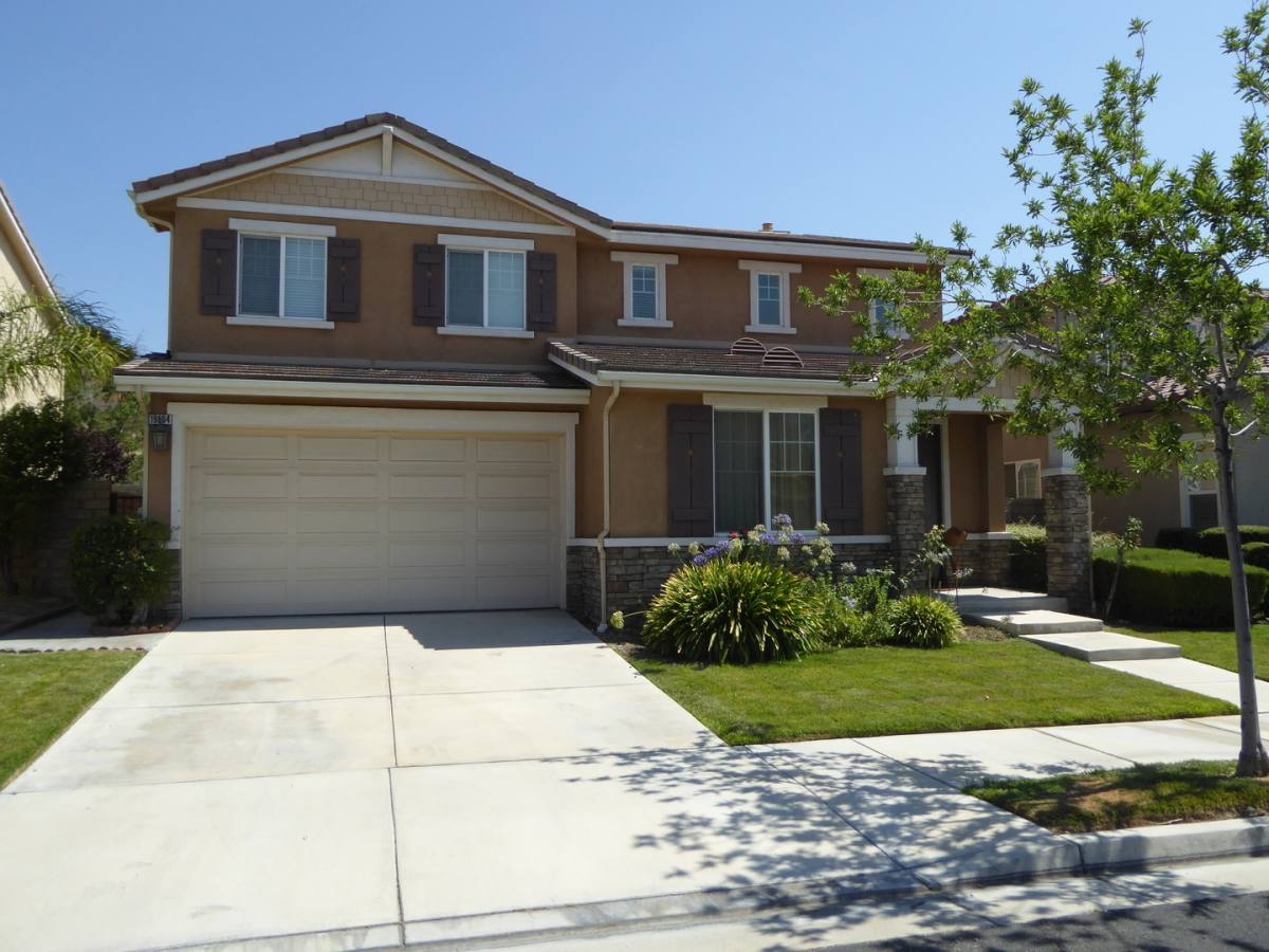 House for rent at 19804 Alyssa Dr, Newhall, CA 91321