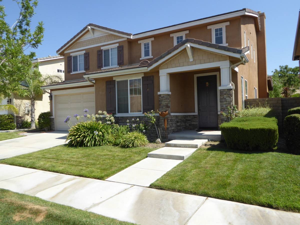 House for rent at 19804 Alyssa Dr, Newhall, CA 91321