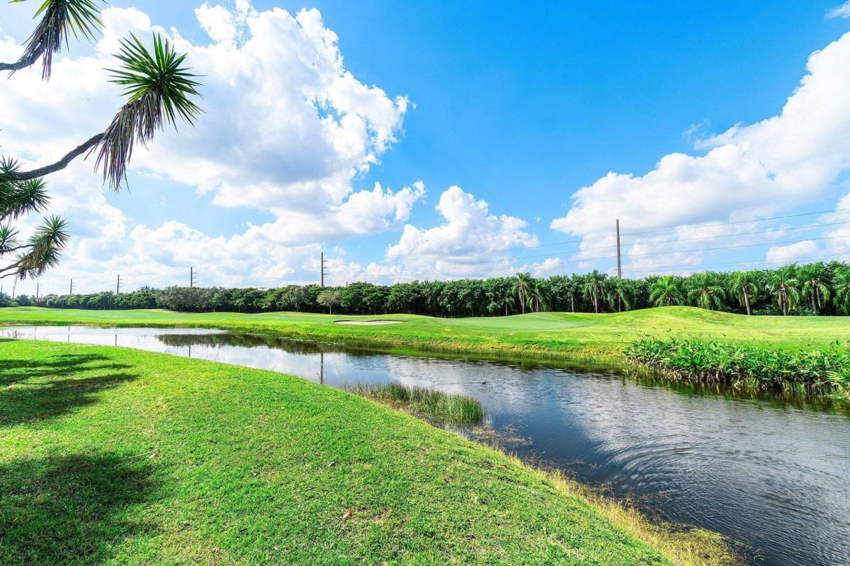 Condo for rent at 6446 Aspen Glen Circle, Boynton Beach, FL 33437