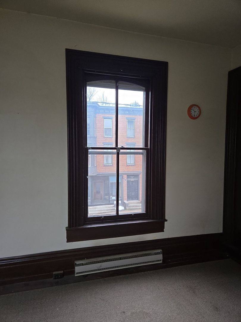 Apartment for rent at 127 Lincoln Way W, Chambersburg, PA 17201