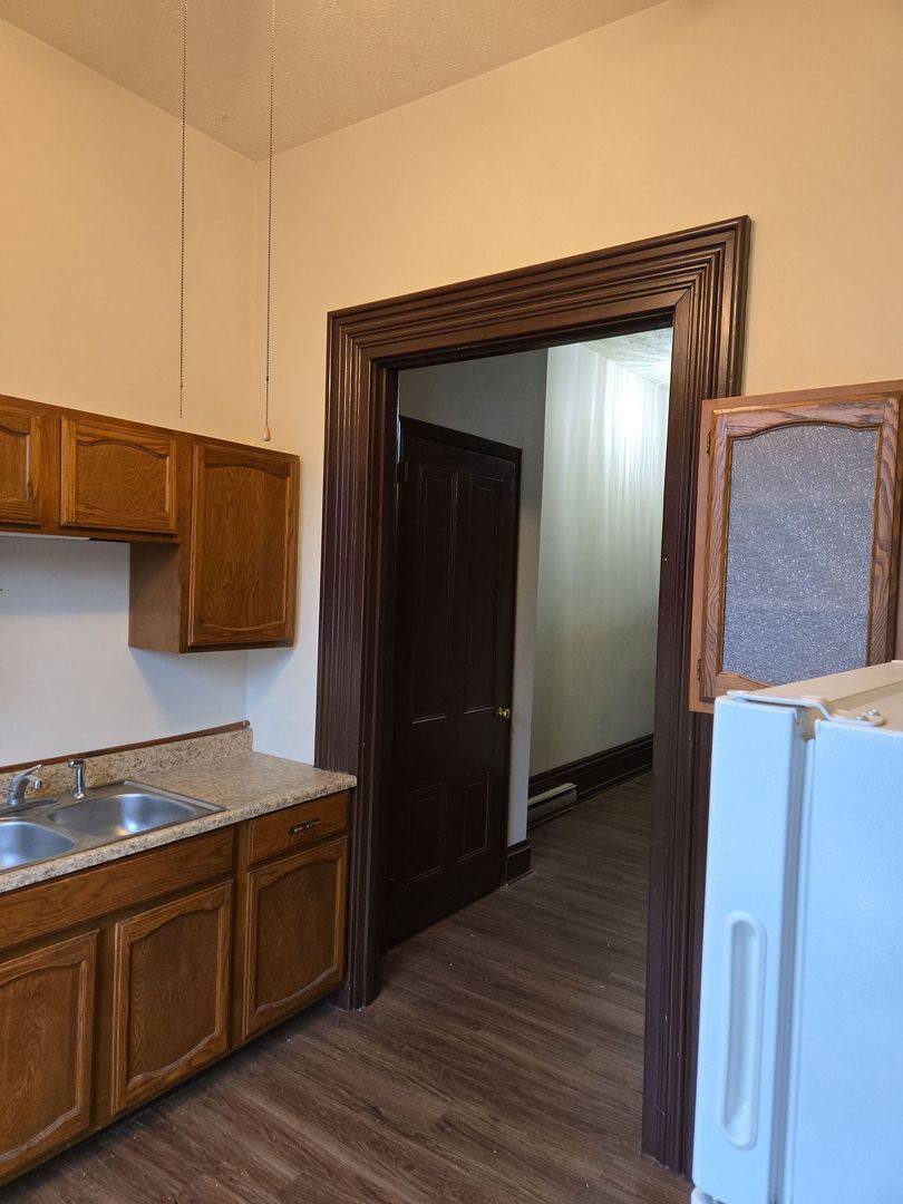 Apartment for rent at 127 Lincoln Way W, Chambersburg, PA 17201