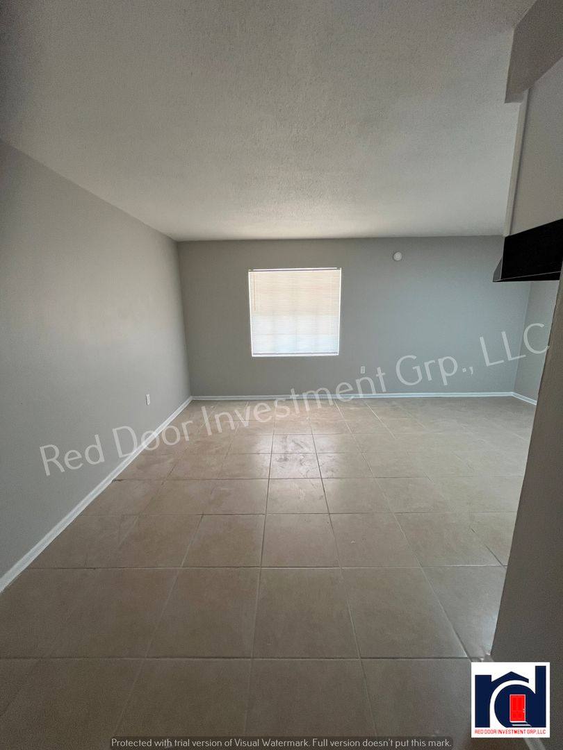 Apartment for rent at 800 N Hastings St, Orlando, FL 32808