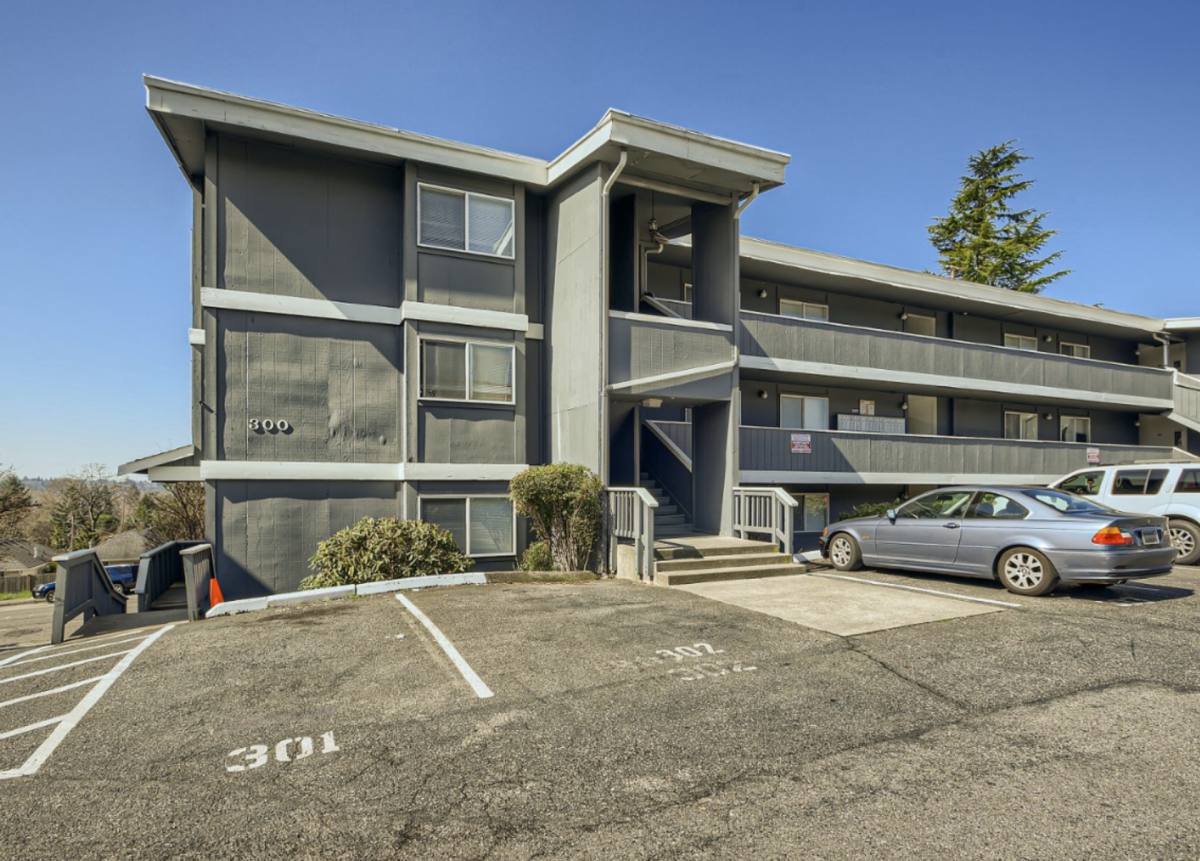 Apartment for rent at 1140 Edmonds Ave NE, Renton, WA 98056