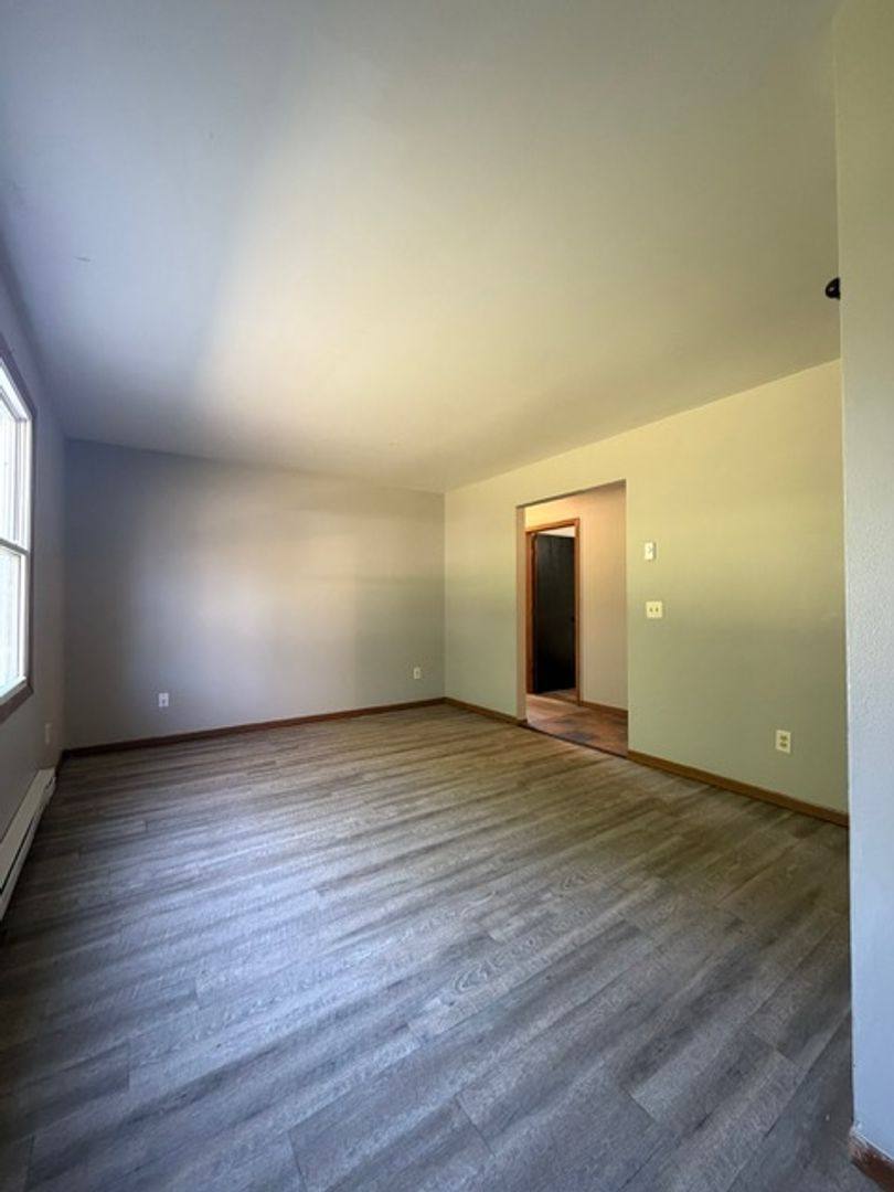 Apartment for rent at 1103 Glades Dr, Altoona, WI 54720