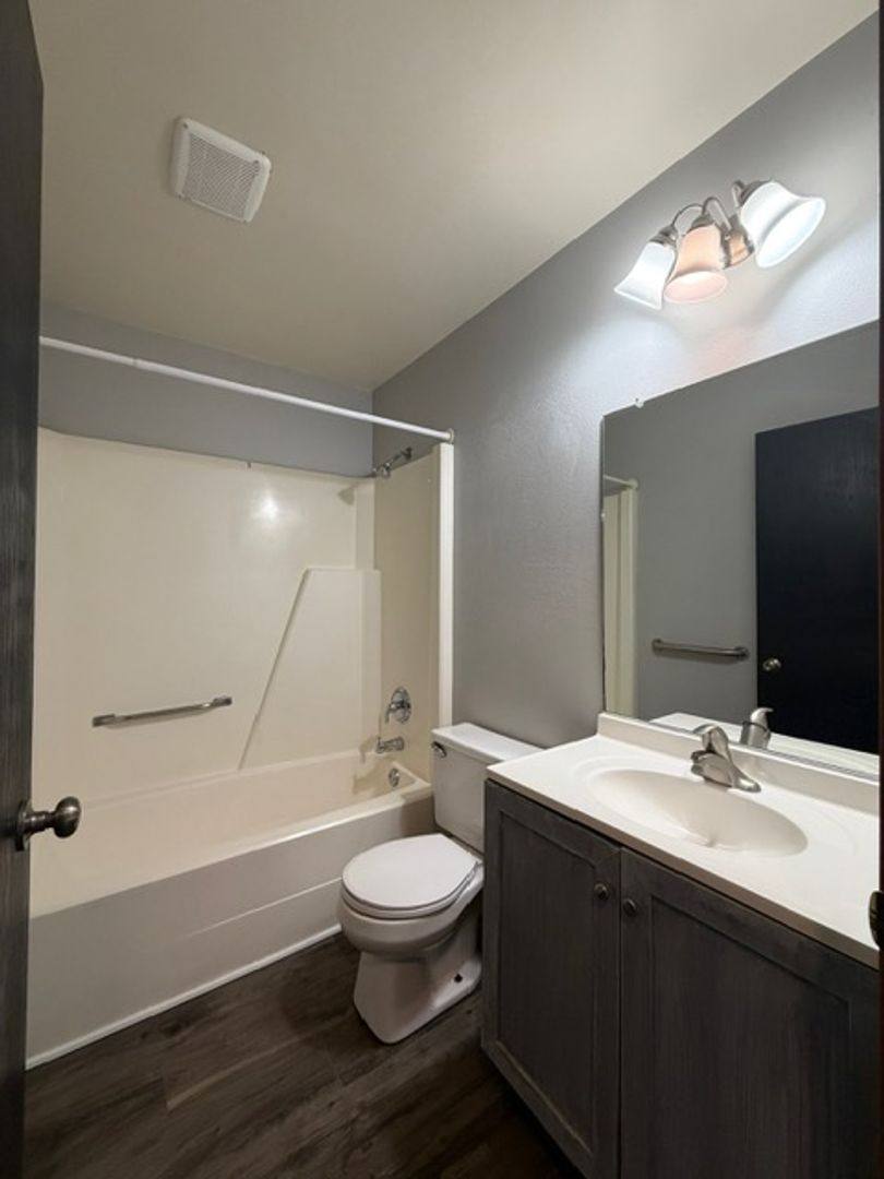 Apartment for rent at 1103 Glades Dr, Altoona, WI 54720