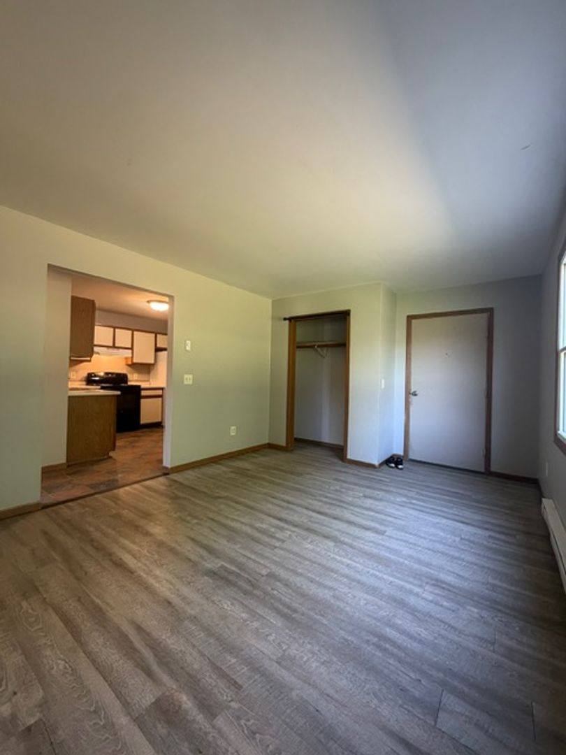 Apartment for rent at 1103 Glades Dr, Altoona, WI 54720