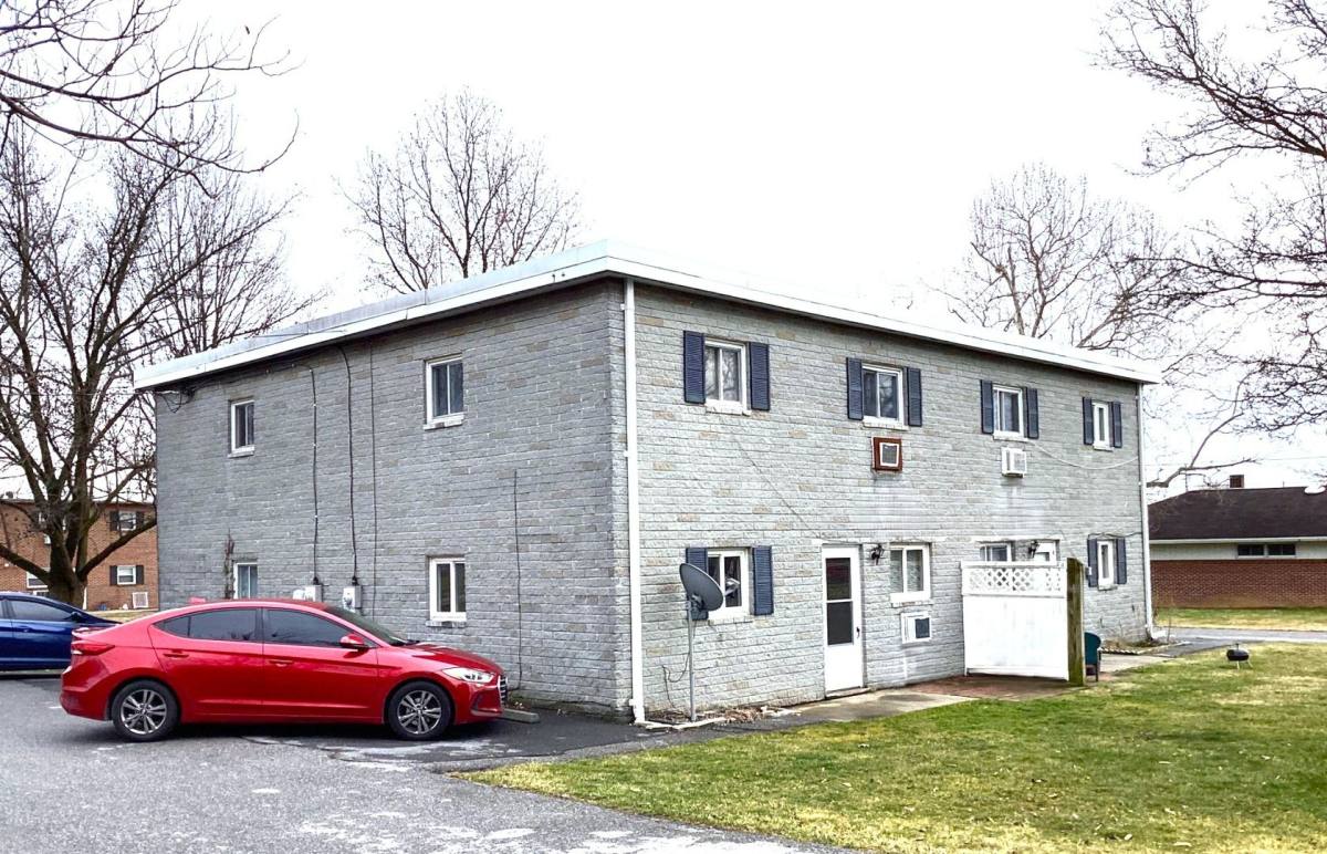 Apartment for rent at 101 Sunset Ave, Chambersburg, PA 17201