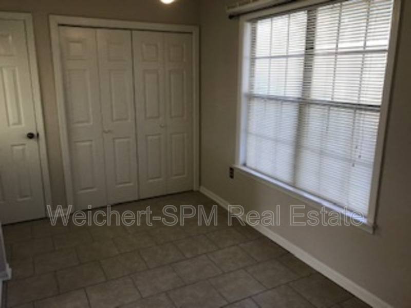 House for rent at 3219 Elmore Park Rd, Memphis, TN 38134