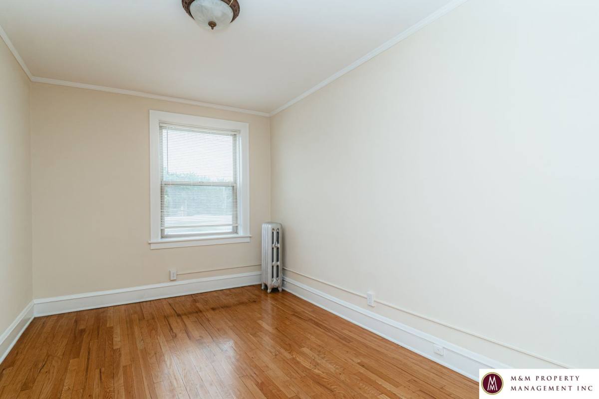 Apartment for rent at 1000 S Austin Blvd, Oak Park, IL 60304