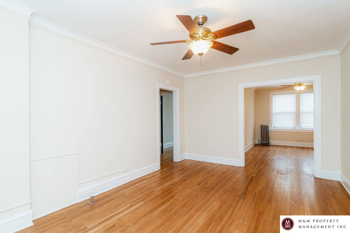 Apartment for rent at 1000 S Austin Blvd, Oak Park, IL 60304
