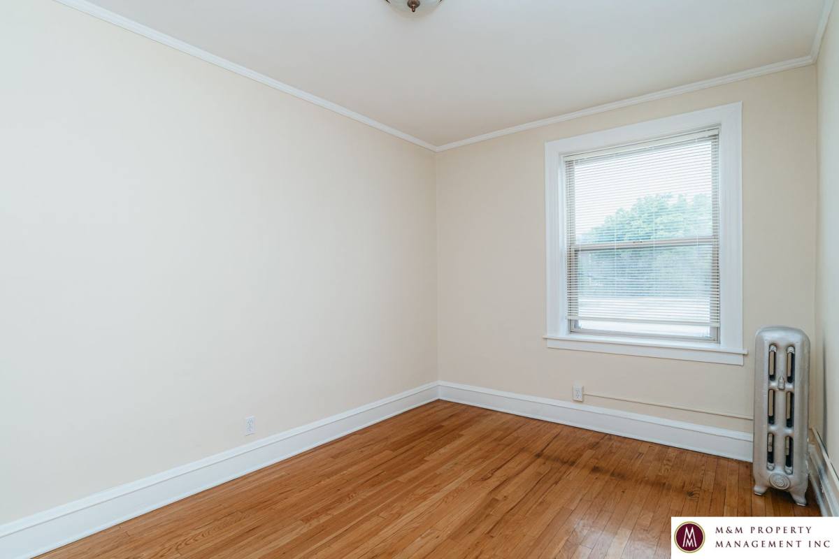Apartment for rent at 1000 S Austin Blvd, Oak Park, IL 60304