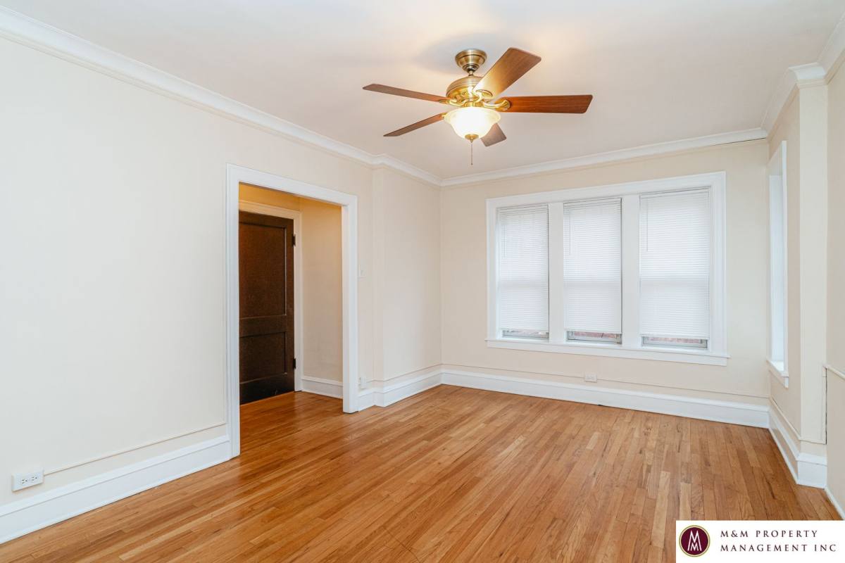 Apartment for rent at 1000 S Austin Blvd, Oak Park, IL 60304