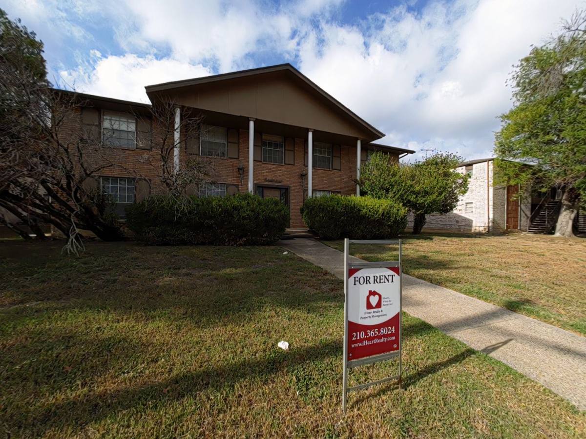 Apartment for rent at 622 Chauncey, San Antonio, TX 78216
