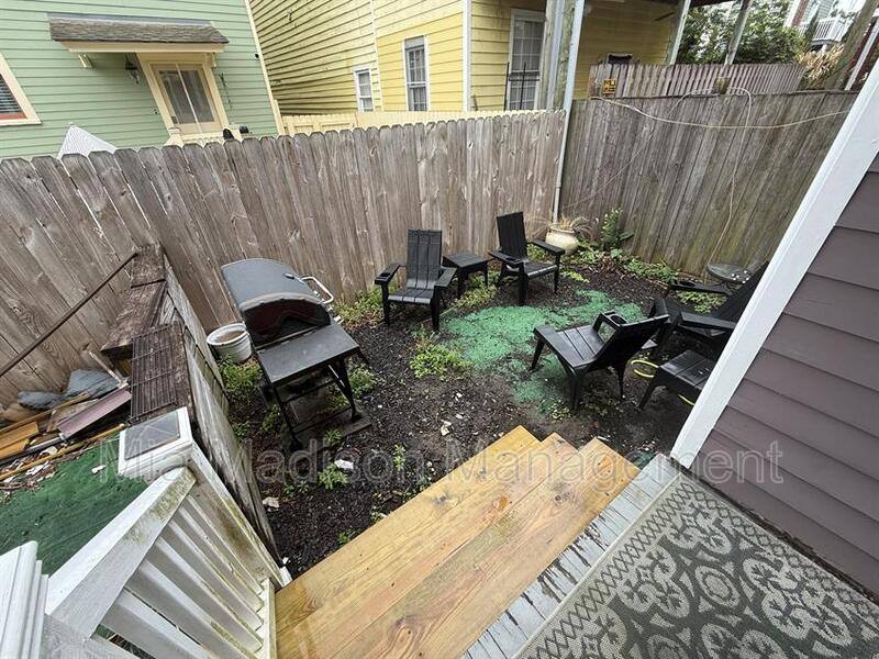 Apartment for rent at 304 E 33rd St, Savannah, GA 31401