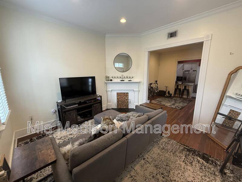 Apartment for rent at 304 E 33rd St, Savannah, GA 31401