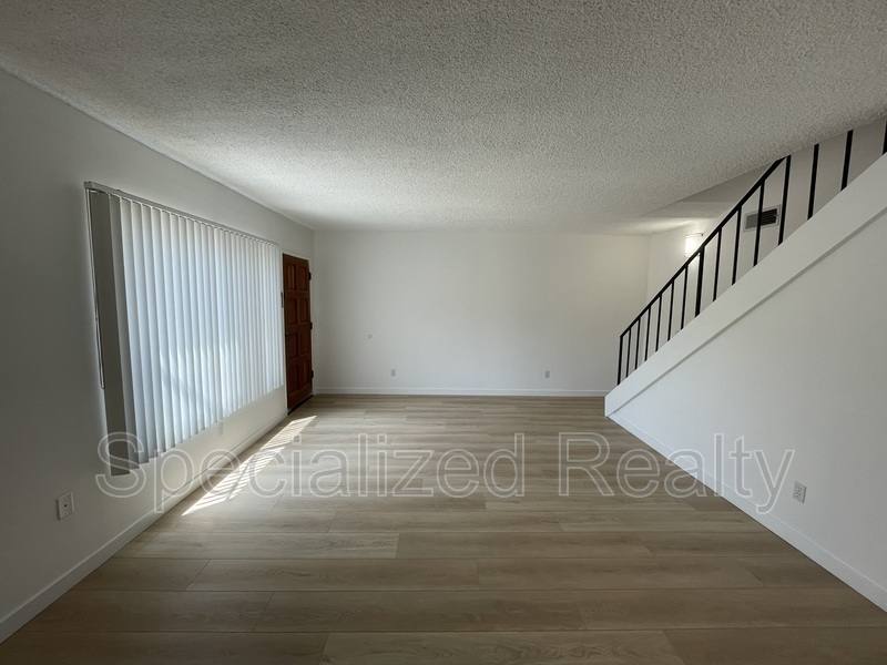 Townhouse for rent at 322 E Dryden St #4, Glendale, CA 91207